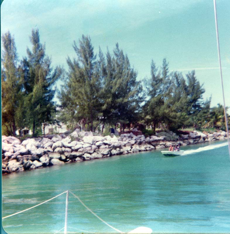 1975_02_Sr_Trip_Bahamas_Dave_042